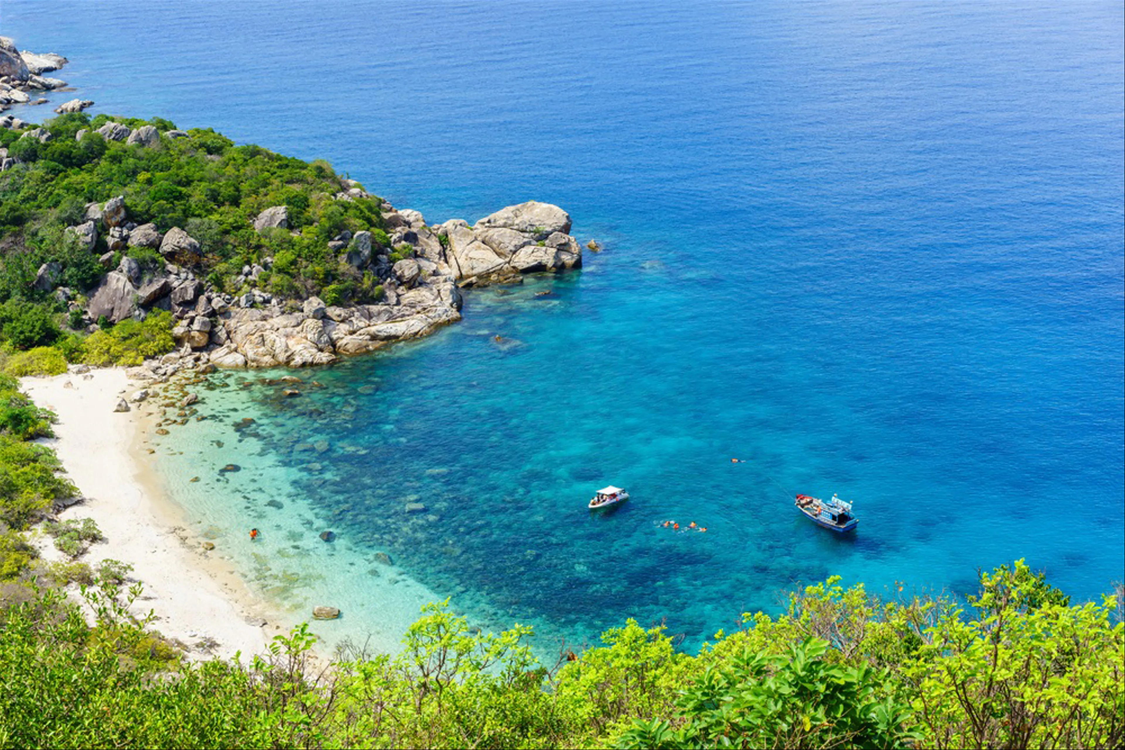 Bãi Bình Tiên - Khám phá hòn ngọc giữa lòng Vịnh Nha Trang