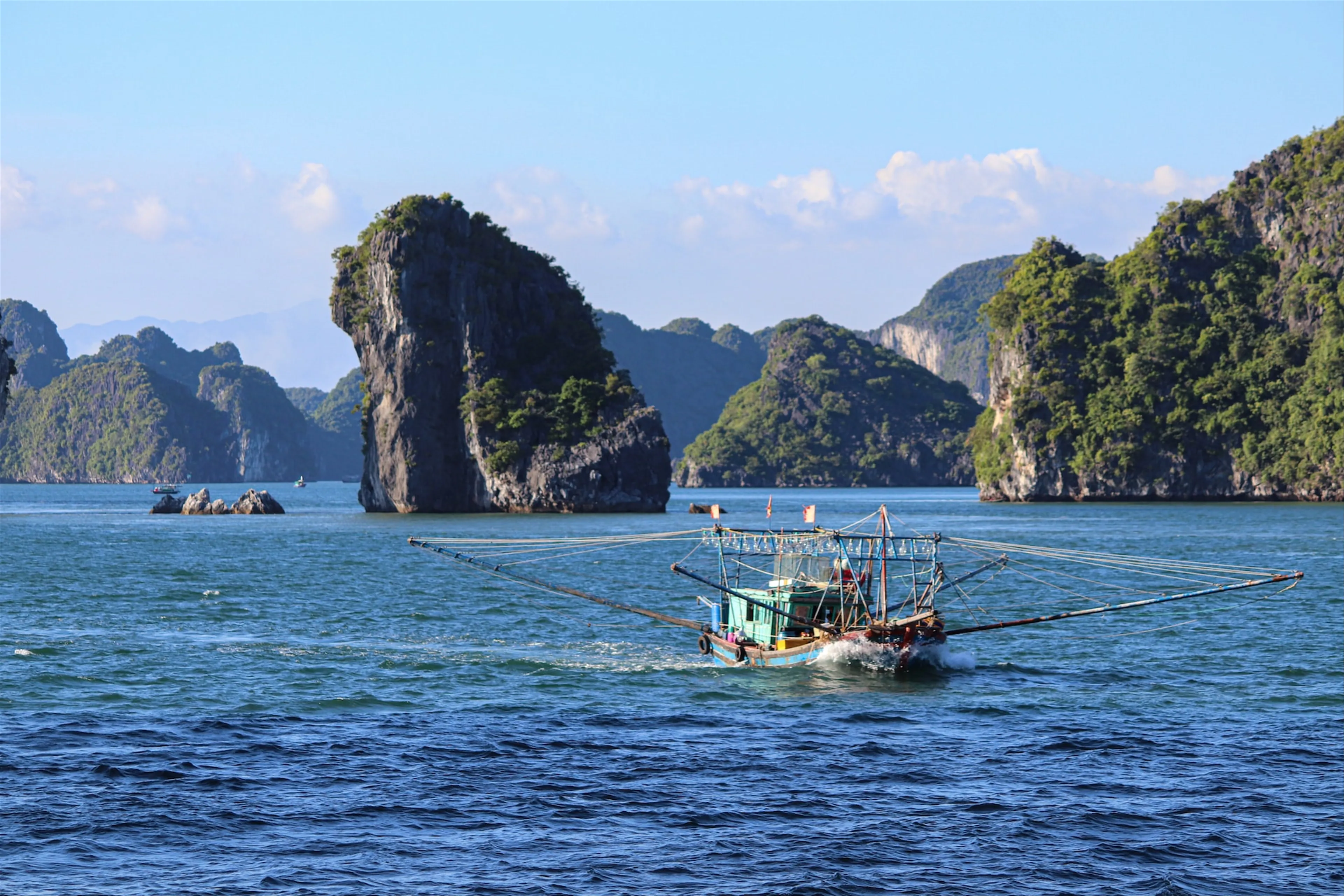 5 reasons why you should apply for a Vietnam visa online