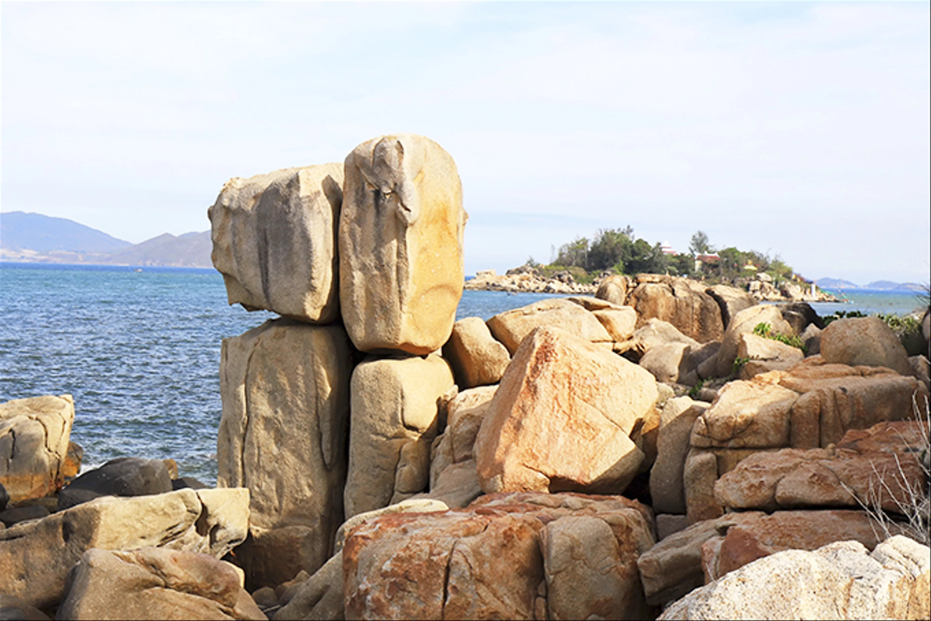 Hòn Vợ Hòn Chồng - Thiên đường lãng mạn tại Nha Trang