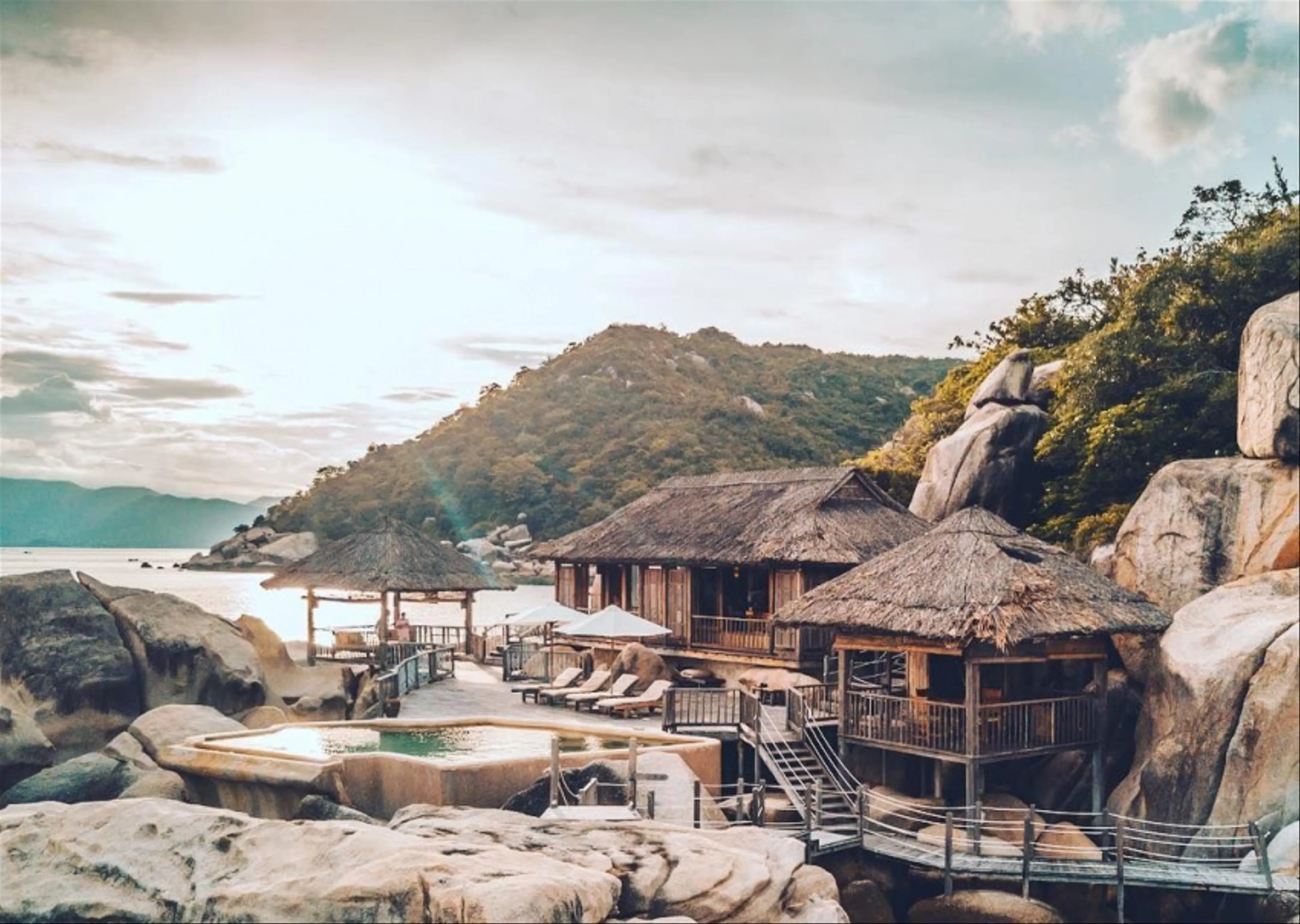 Khám phá Vịnh Ninh Vân - điểm đến tuyệt vời tại Nha Trang