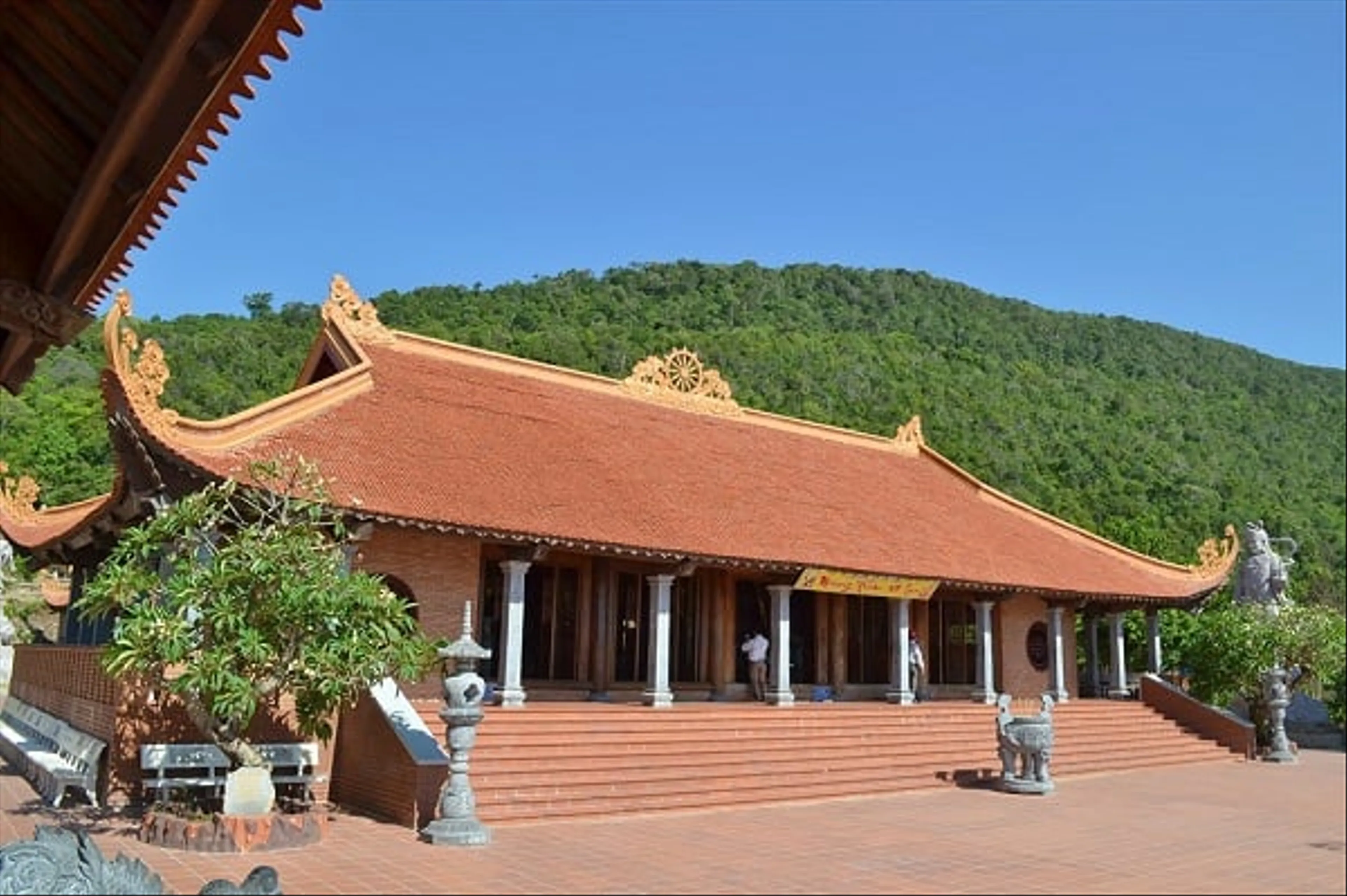 Chùa Hộ Quốc - Địa điểm du lịch tâm linh ở Phú Quốc
