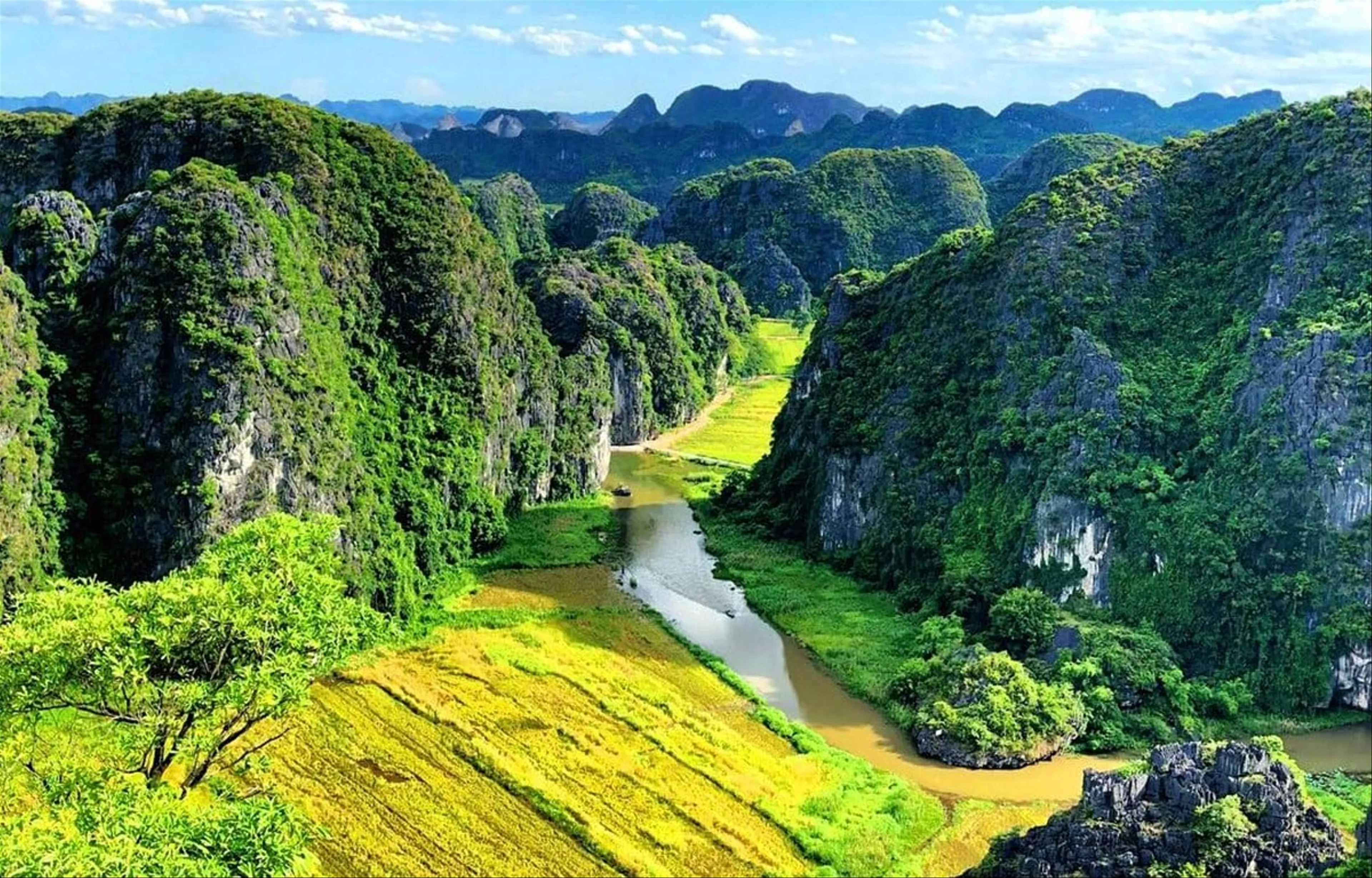 Khám phá vẻ đẹp Tam Cốc Bích Động Ninh Bình từ A đến Z