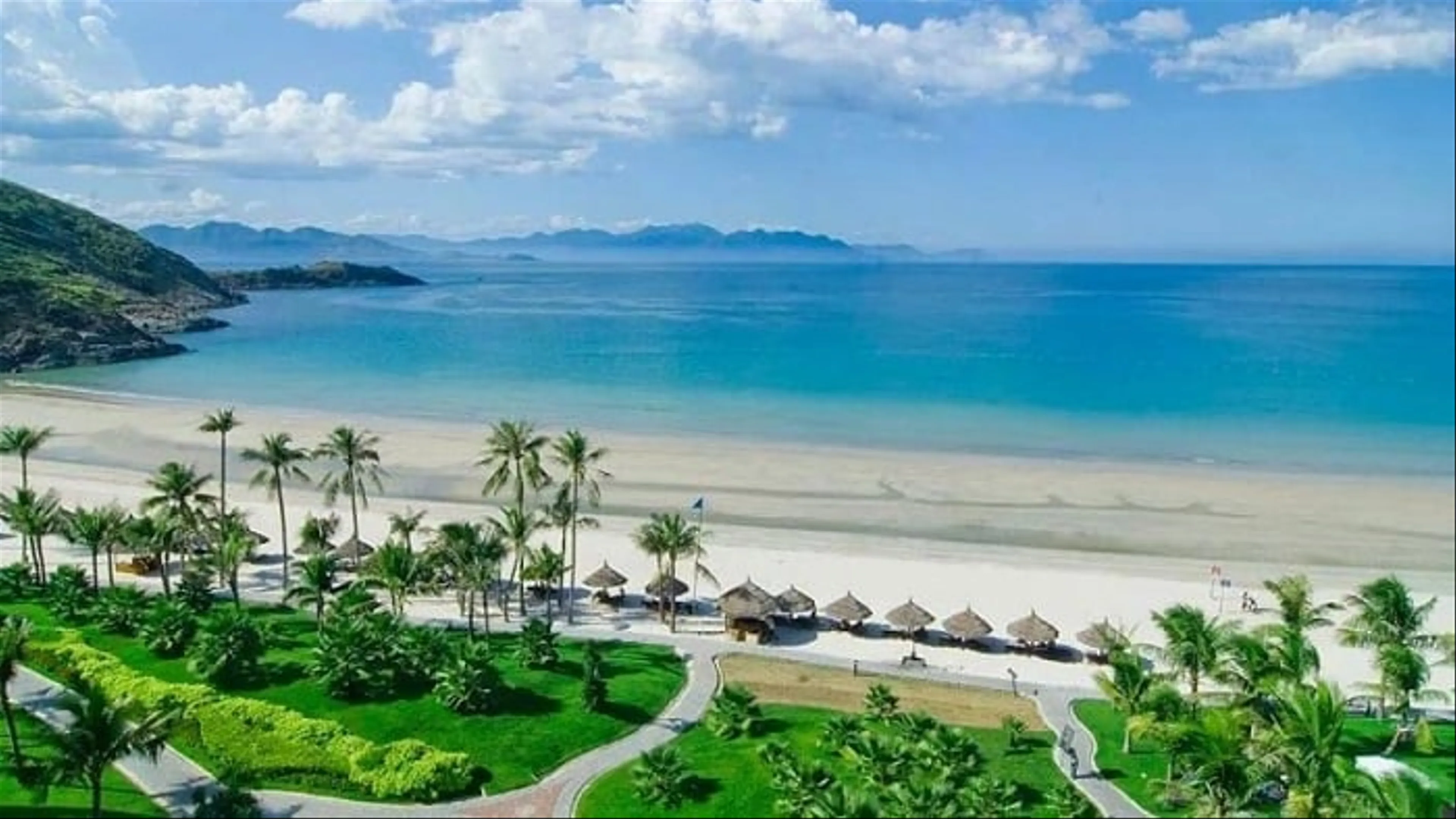 Exploring the Beauty of My Khe Beach in Da Nang, Vietnam