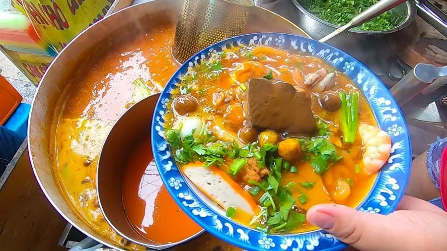 Noodle soup with rich broth