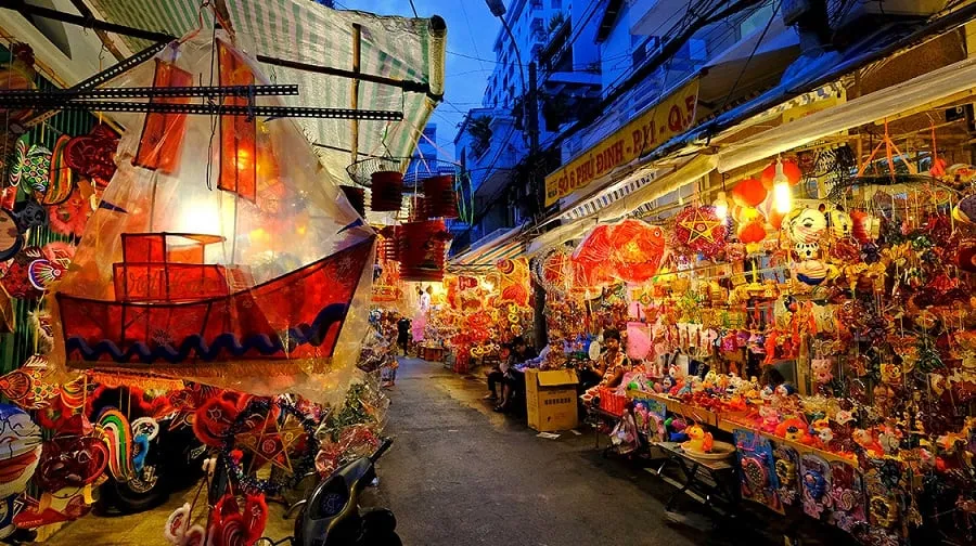 Chinatown bears the bold identity of the Chinese community right in Saigon