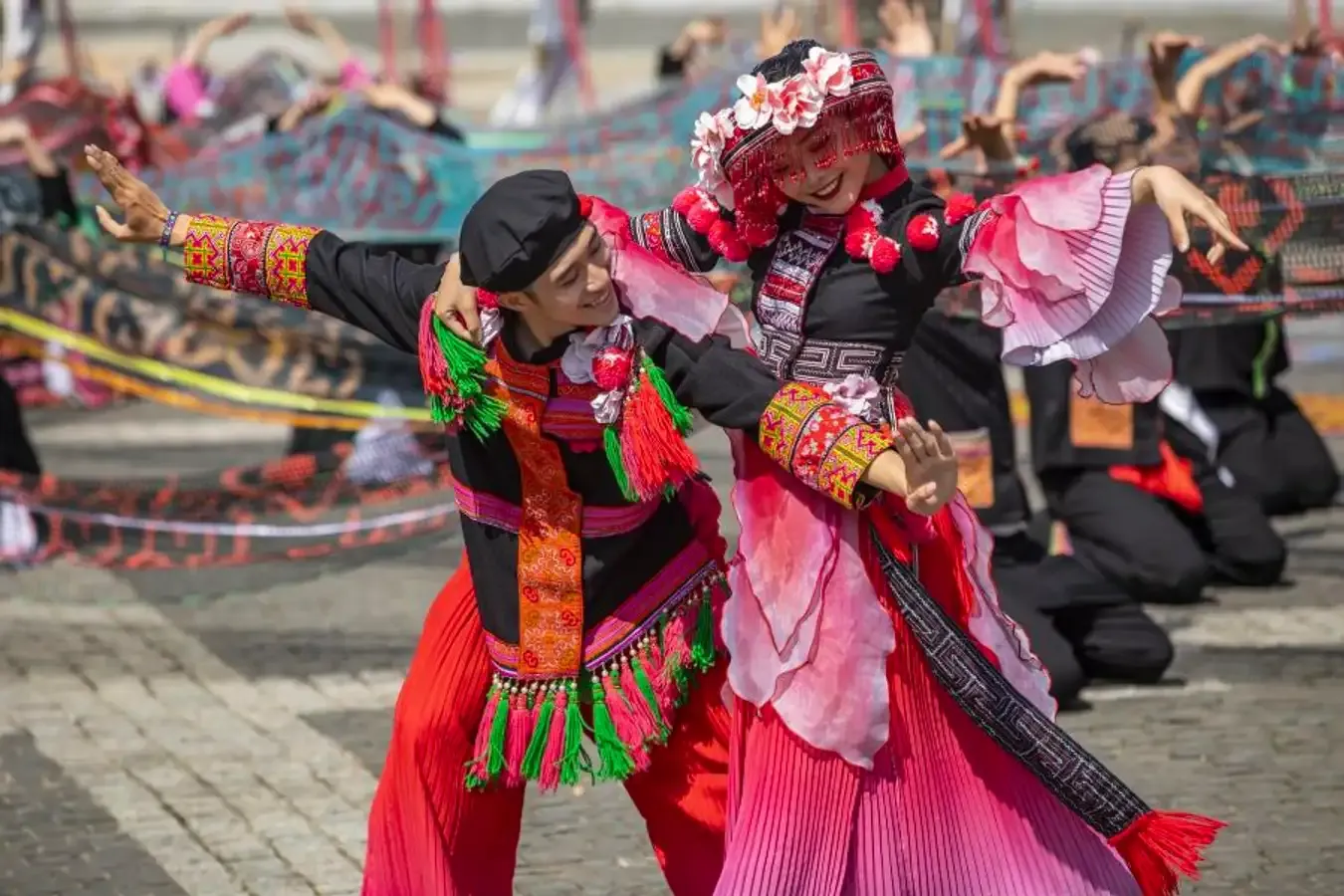Couples meet and fall in love at SaPa love market