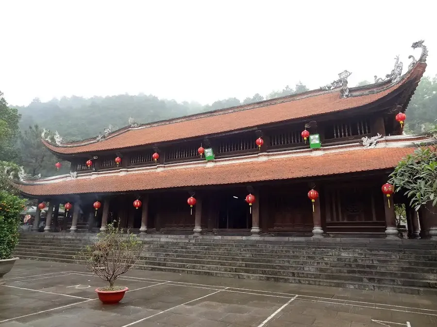 The space of the main hall is majestic