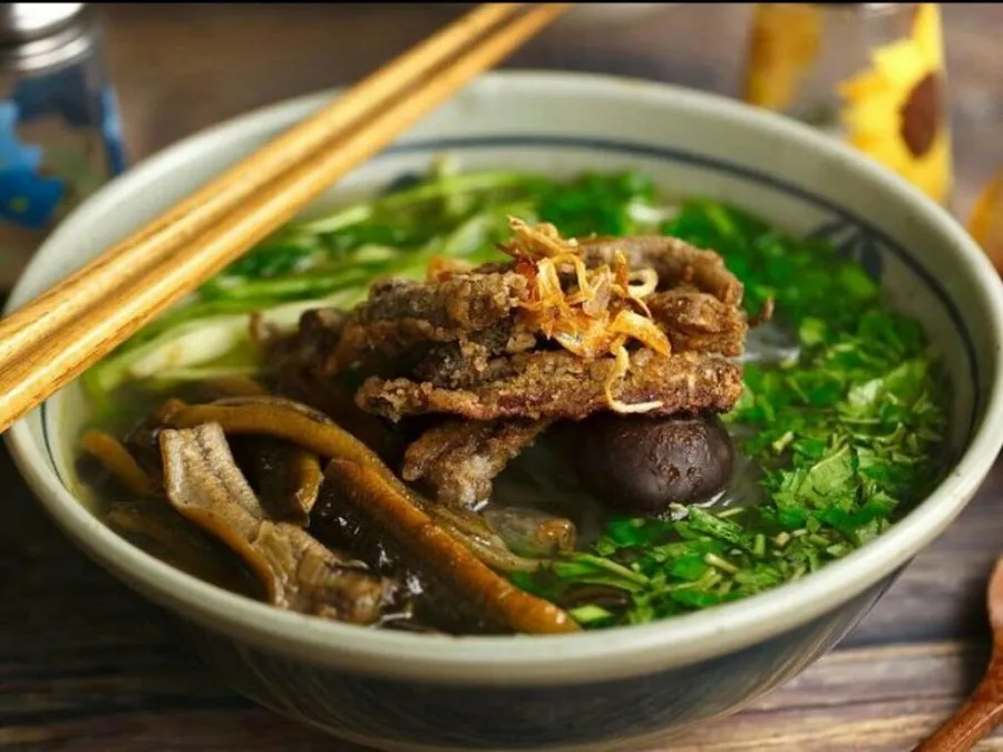 Miến lưn có hương vị đặc trưng, thanh ngọt nhưng không ngấy