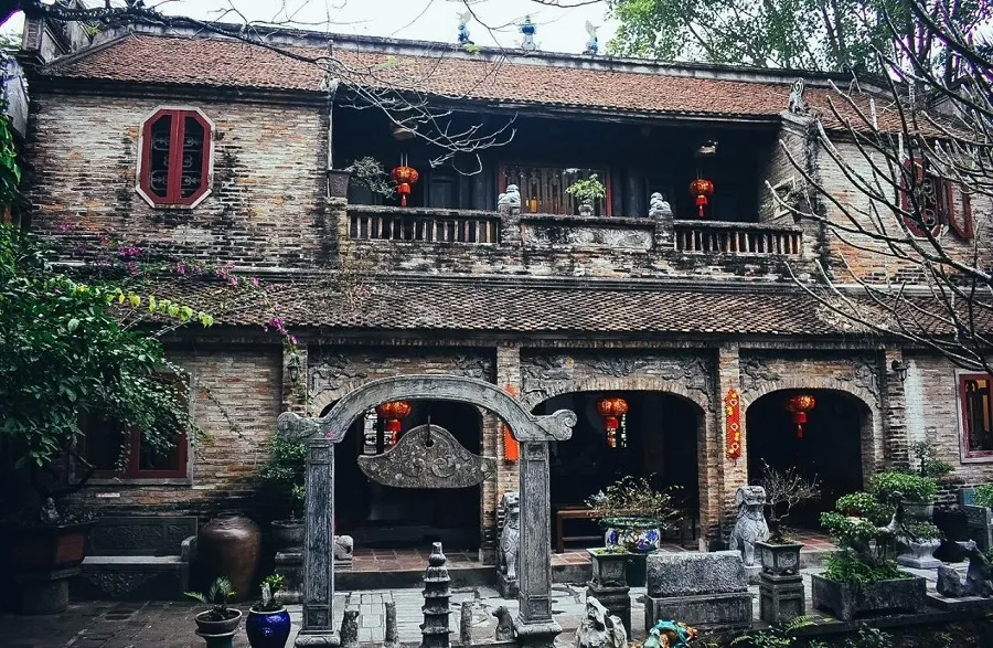 Viet Phu Thanh Chuong has an ancient and quiet beauty
