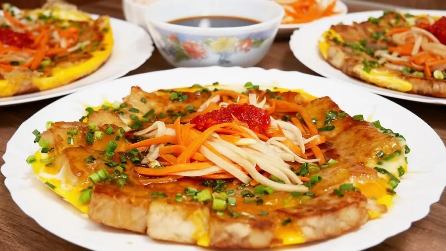Fried dough-fried pasta is a popular street snack