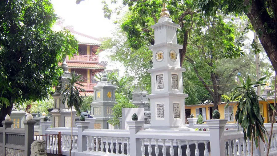 Each architectural corner at the pagoda has its own impressive beauty