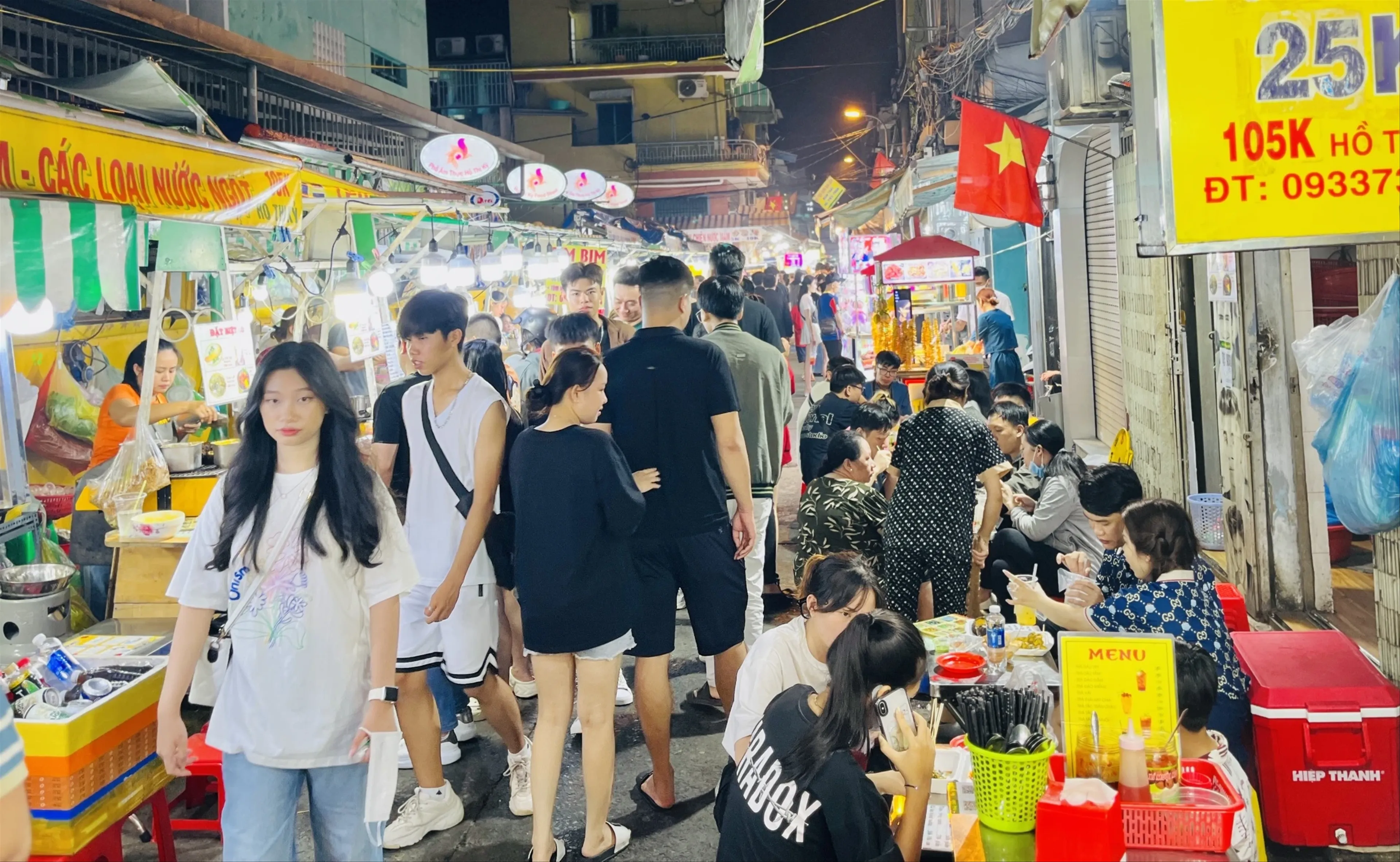 Thưởng thức hương vị độc đáo tại chợ ẩm thực Hồ Thị Kỷ, Sài Gòn