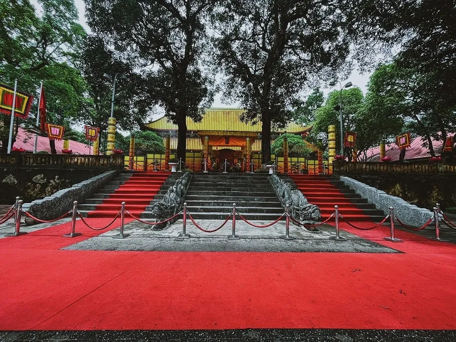 Điện Kính Thiên nguy nga đầy uy nghiêm