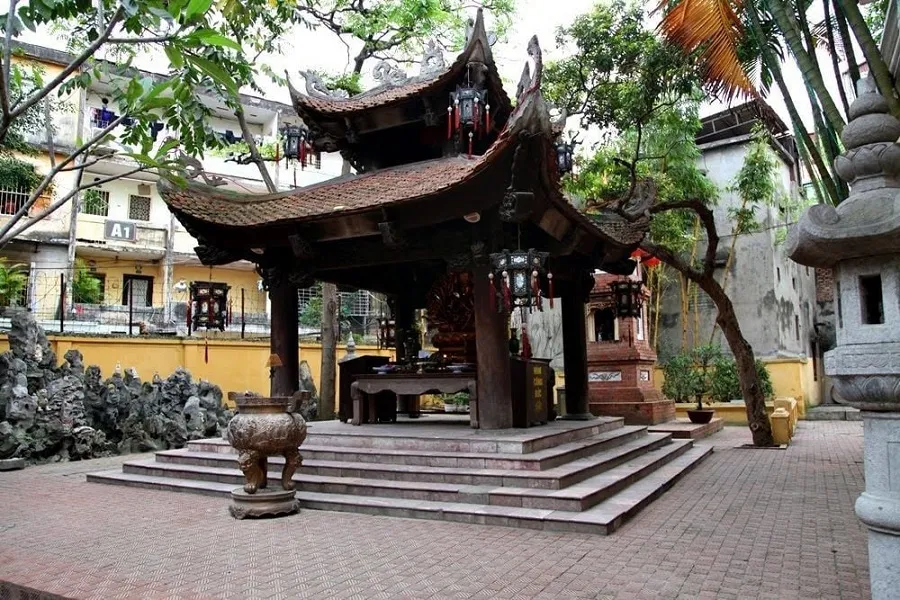 Unique and artistic architecture of Phuc Khanh Pagoda