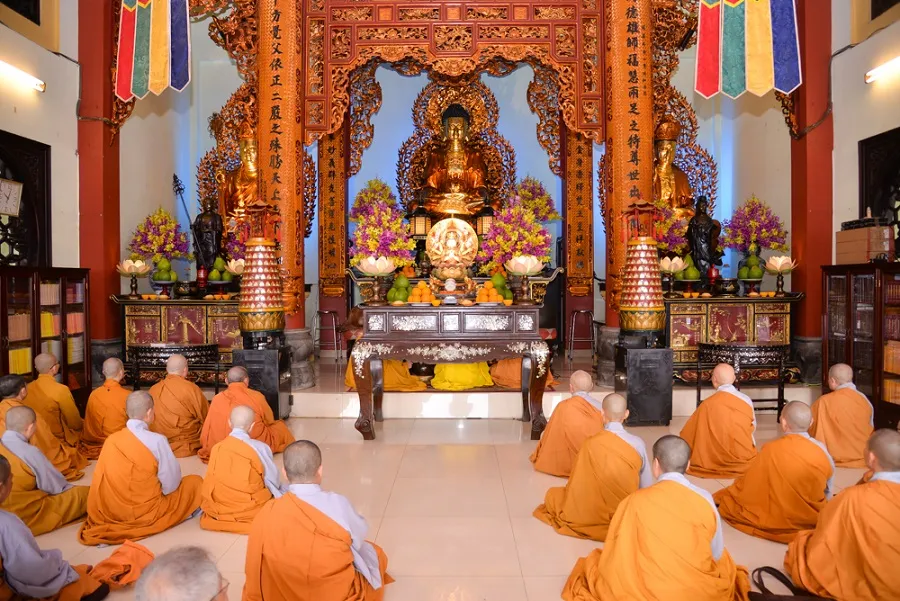 Phap Hoa Pagoda has massive architecture