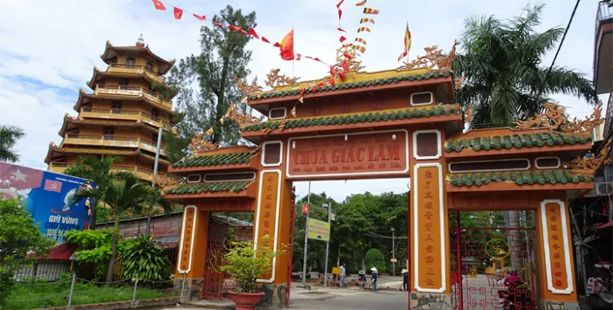 Entrance gate to Giac Lam Pagoda, Saigon