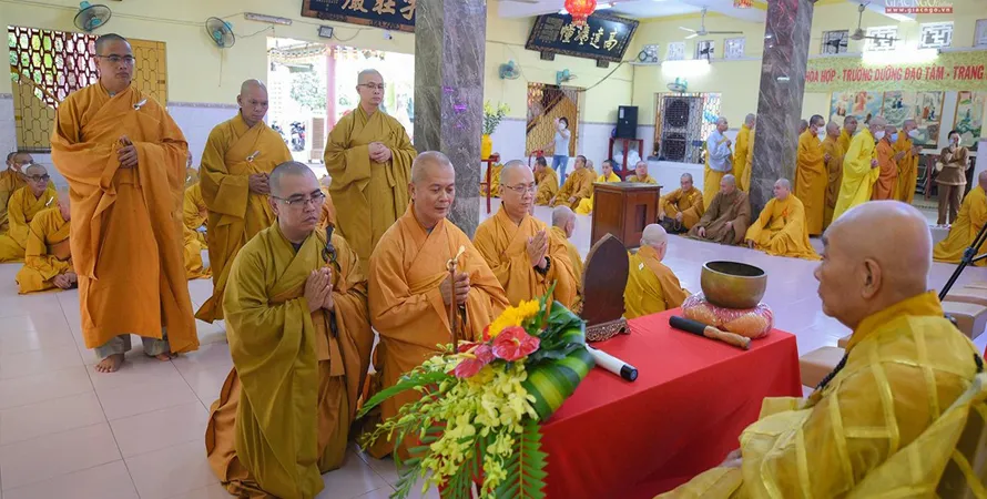 Enlightenment and Teaching at Giac Lam Pagoda