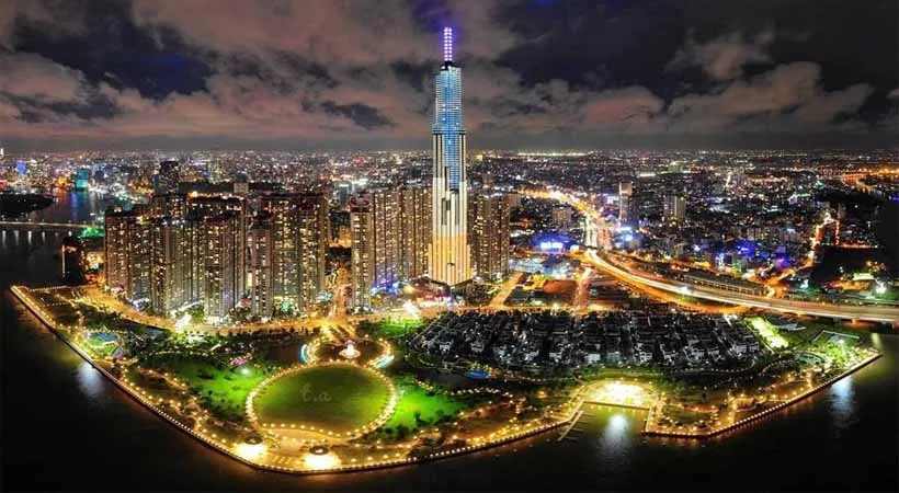 Landmark 81 at night is so beautiful