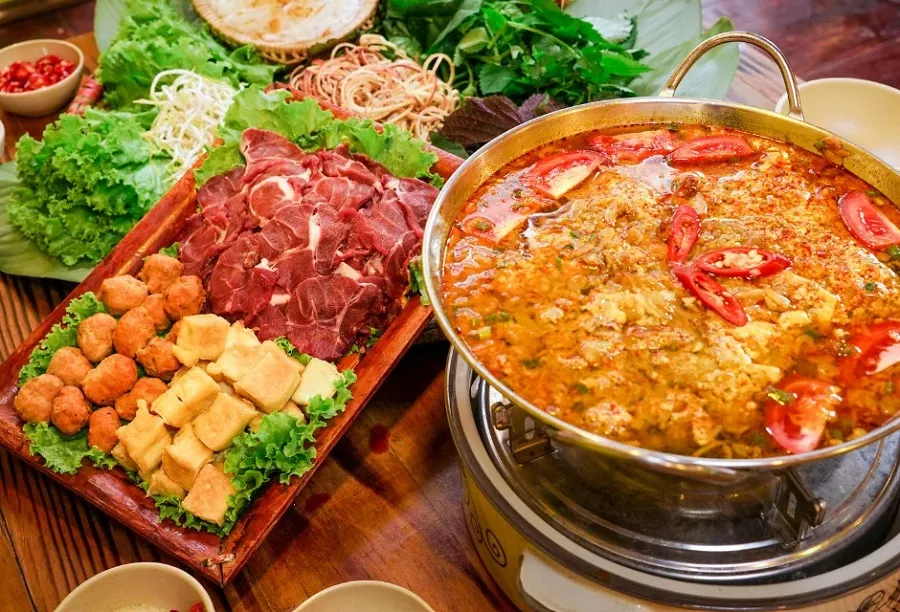 Lẩu riêu cua thơm ngon khó cưỡng
