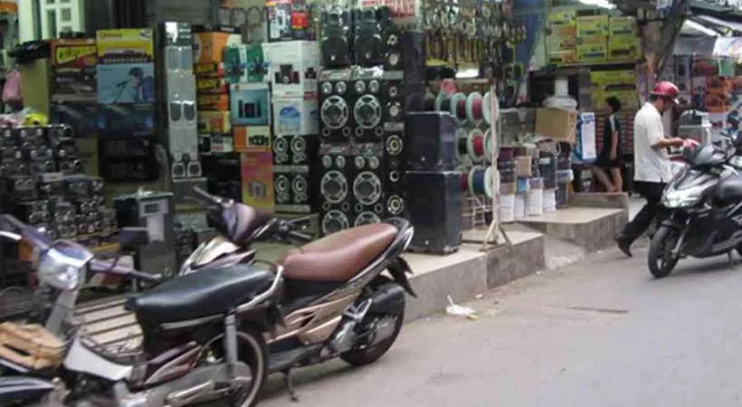 Nhat Tao Market Specializing in Electronic Components, Electronics