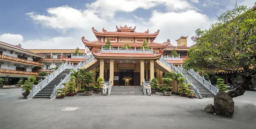 Architectural Beauty of Quan Am Pagoda