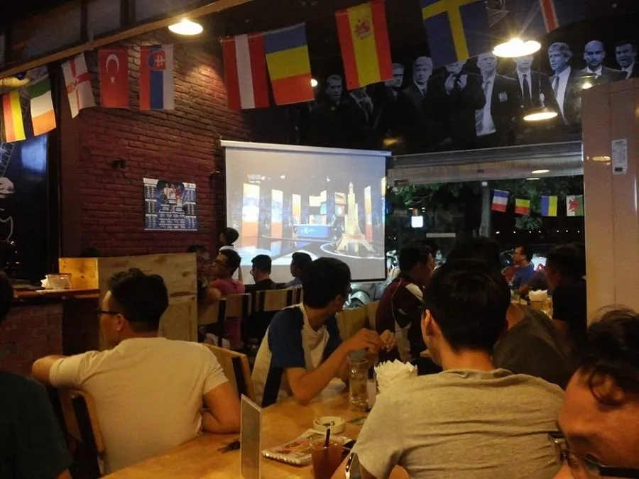 Win Win Cafe luôn sôi động trong mỗi mùa giải