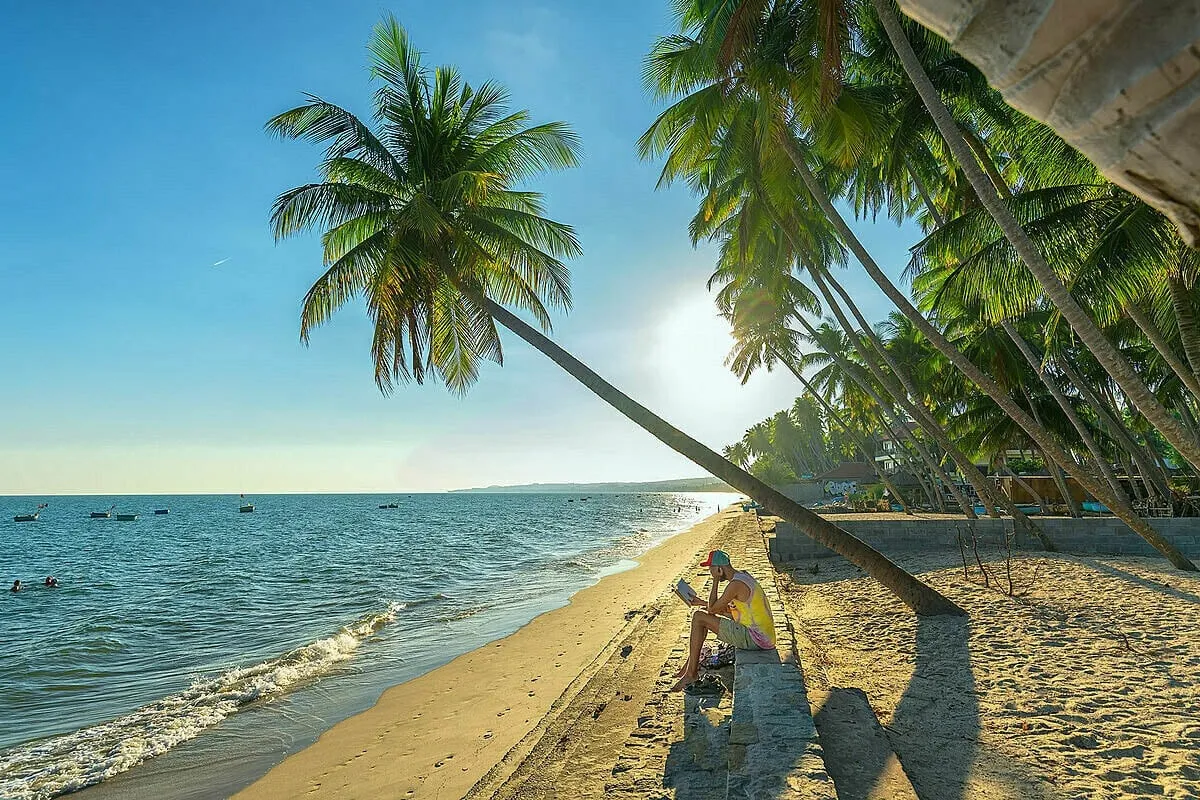 Relaxing on Rang beach