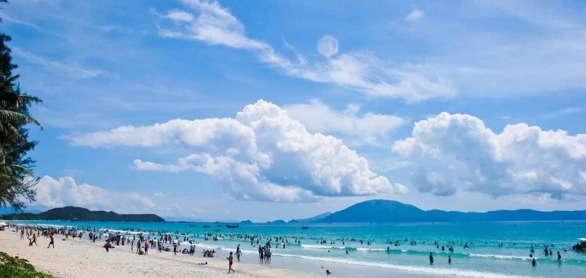 My Khe Beach is the choice of many tourists