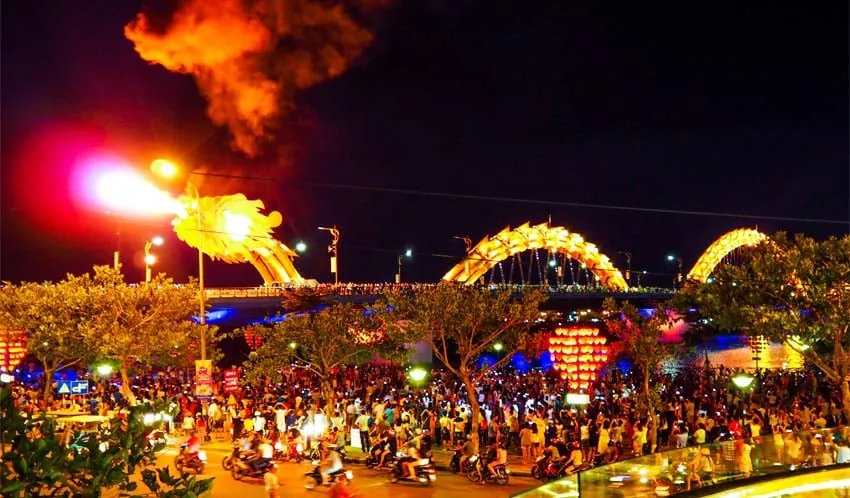 Dragon Bridge Fire and Water Show in Da Nang