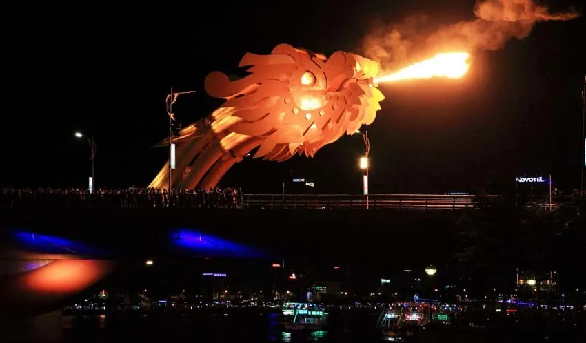 Dragon Bridge Fire and Water Show in Da Nang