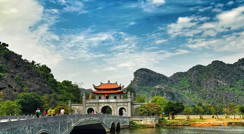 Du lịch Hoa lư Ninh Bình điểm đến của du khách