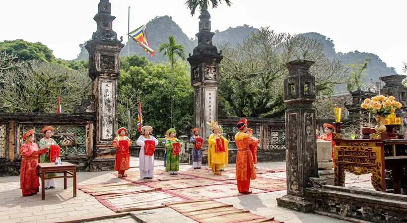 Nghi lễ tại đền vua Đinh