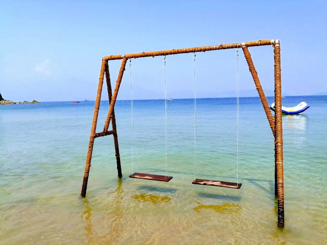 Tien Sa beach is romantic and poetic