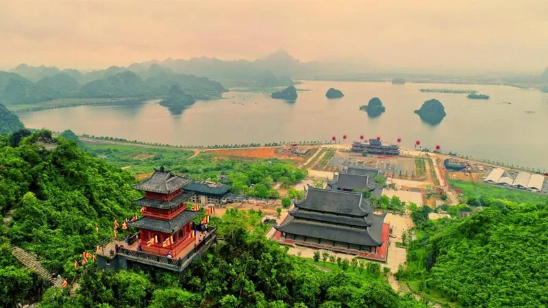 Tam Chuc Pagoda in Ninh Bình