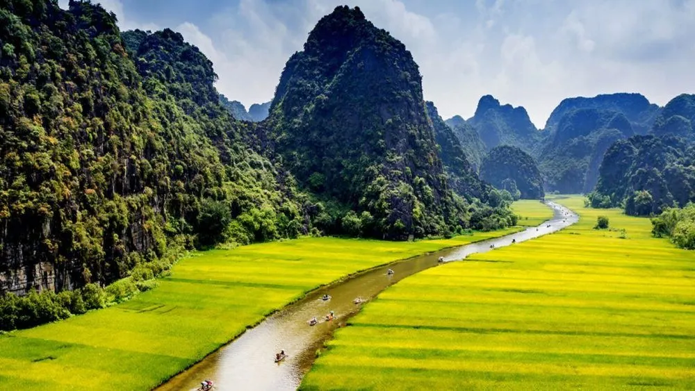 Tam Coc is one of the most picturesque destinations in Ninh Binh