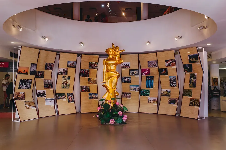 The first floor displays statues and many commemorative images