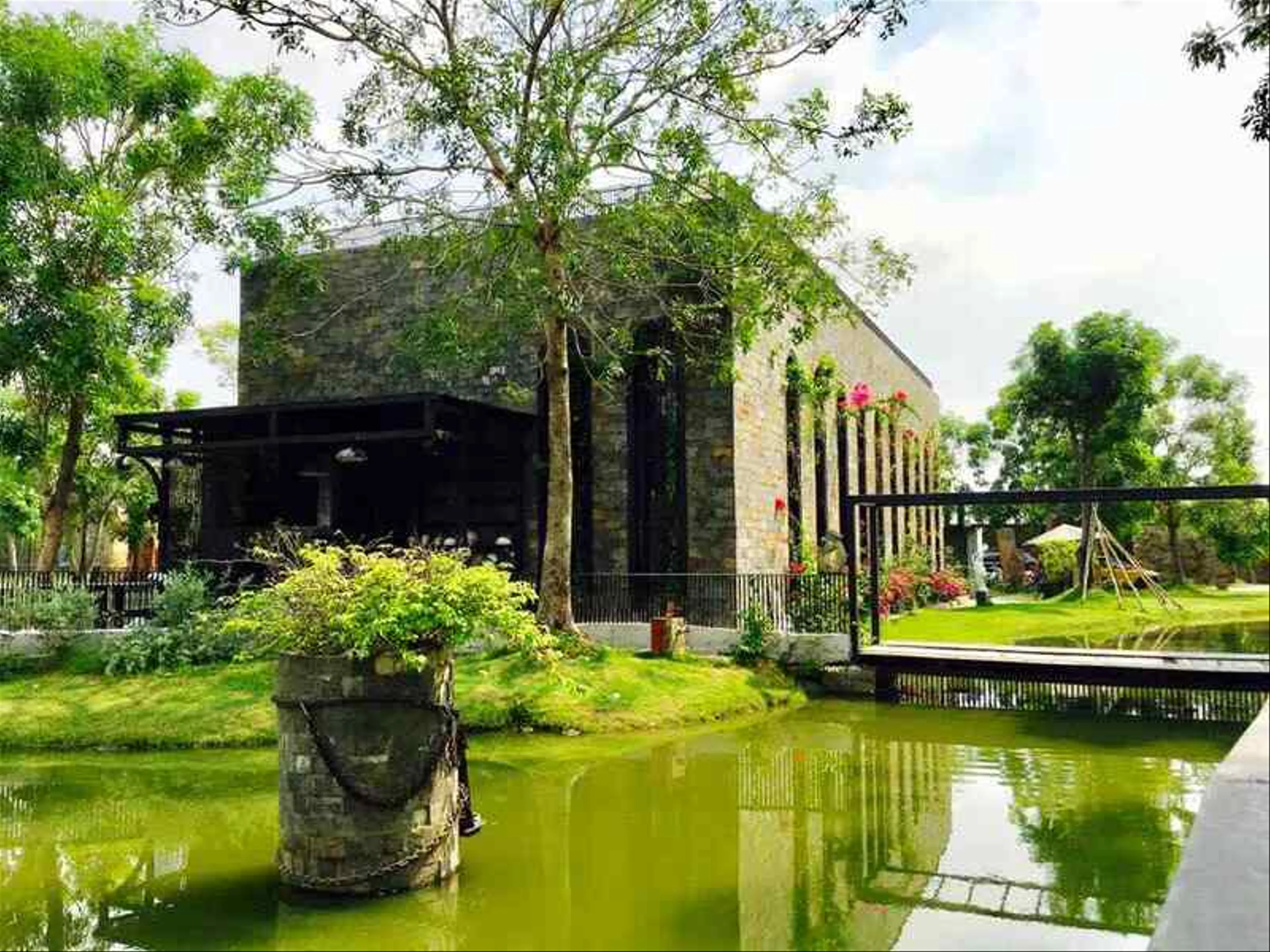 Long Island: The Living European Castle Legend in Saigon