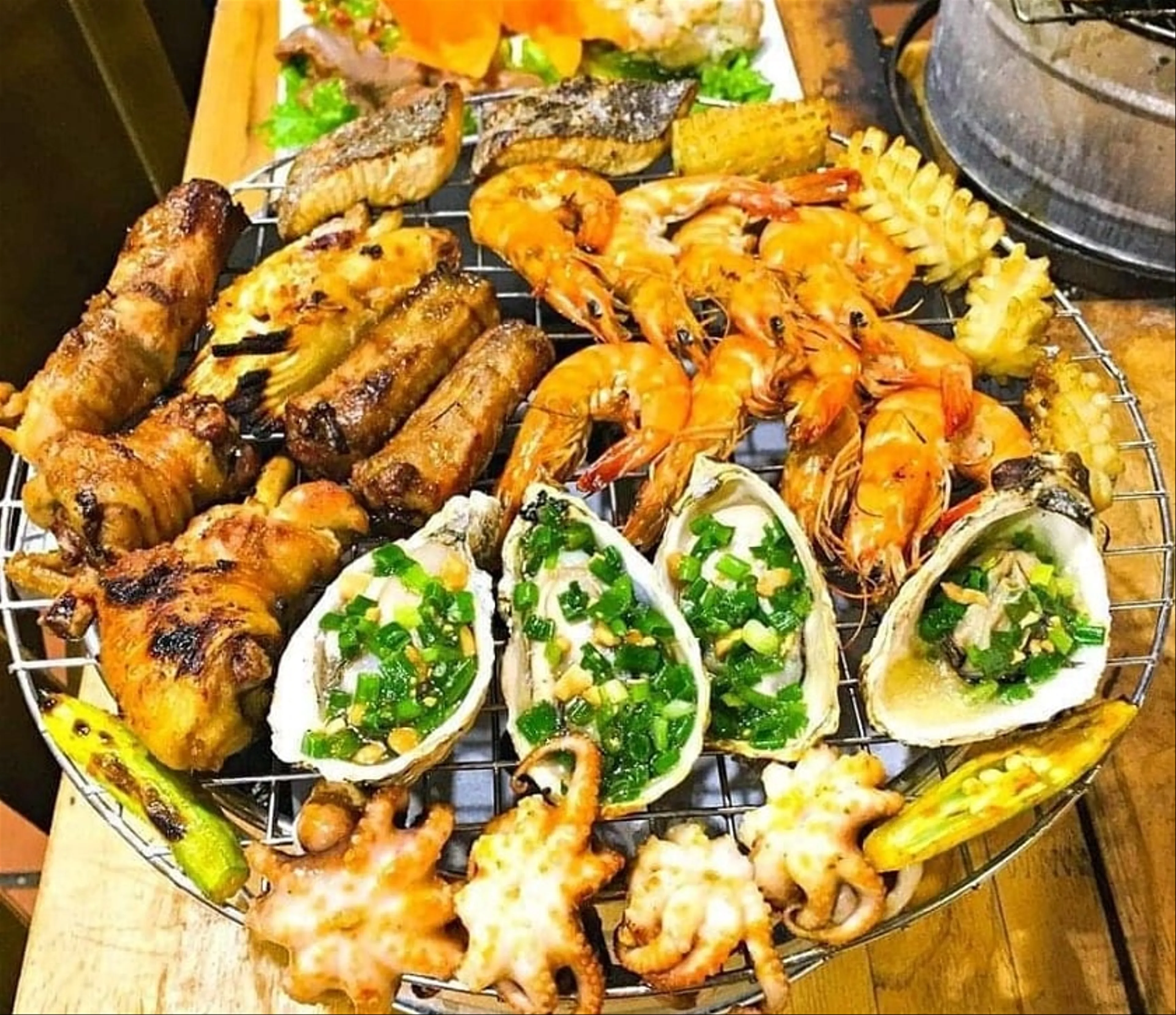 Top The Most Delicious, Easy-to-Eat Late Night Dishes In Hanoi