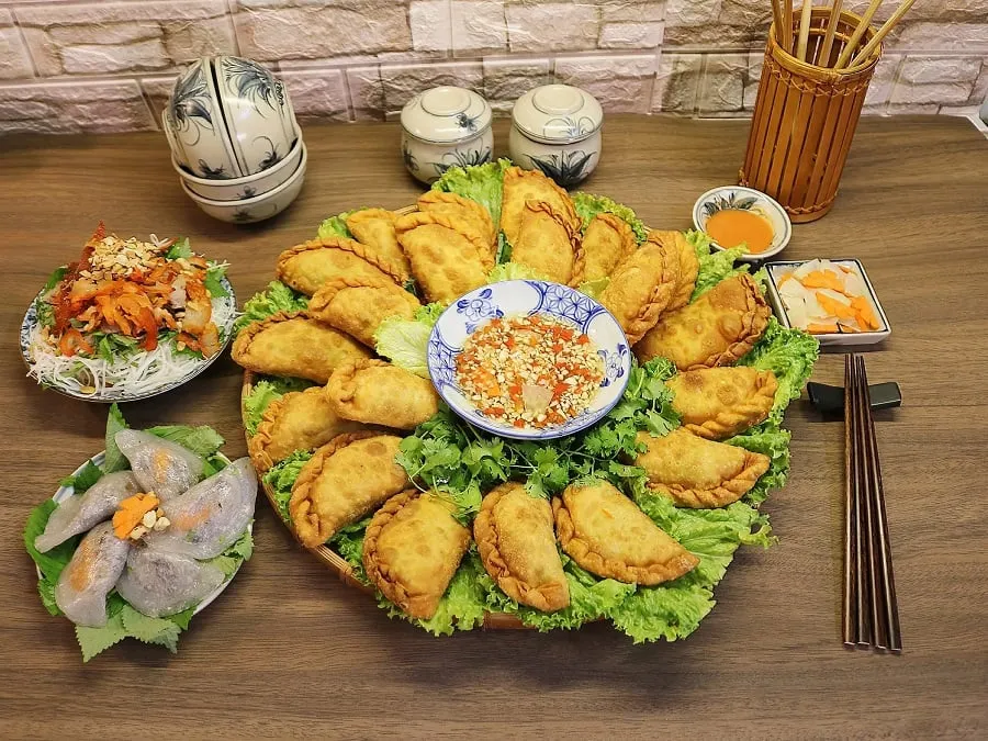 Pillow cake is a very popular dish in Hanoi