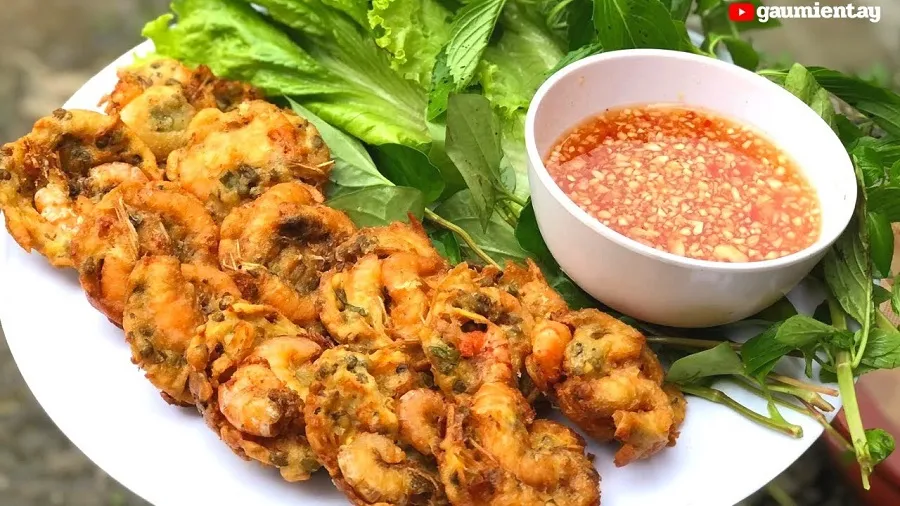 Fresh shrimp in sweet and fragrant cake