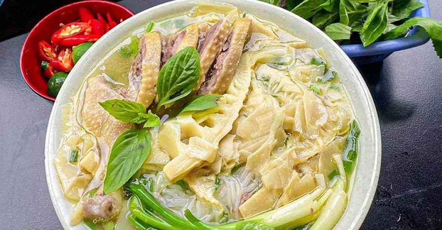 The vermicelli broth must be simmered for many hours to create sweetness