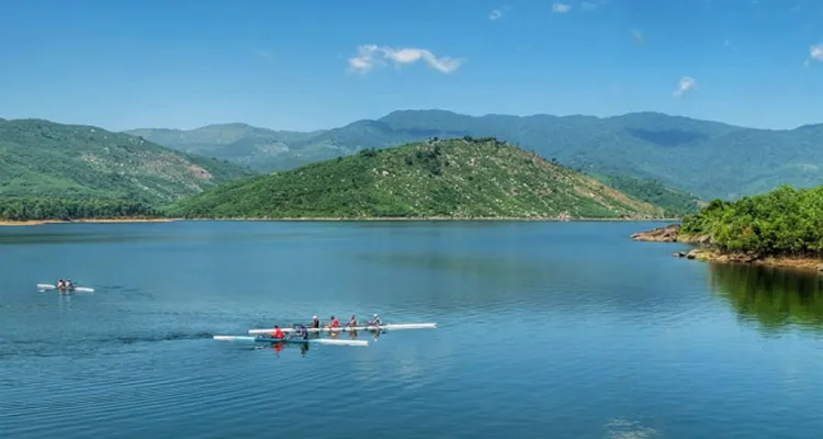 The poetic Dong Xanh Lake