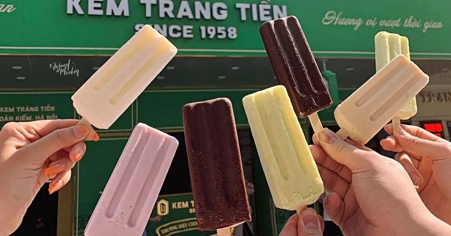 Trang Tien Hanoi ice cream has a fragrant and sweet flavor