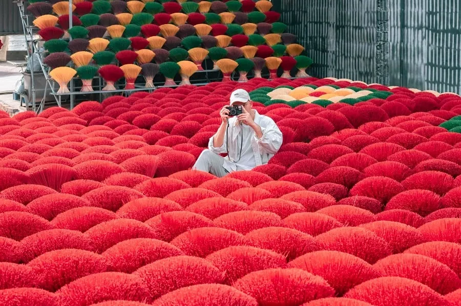 Quang Phu Cau incense village is filled with fragrance and color