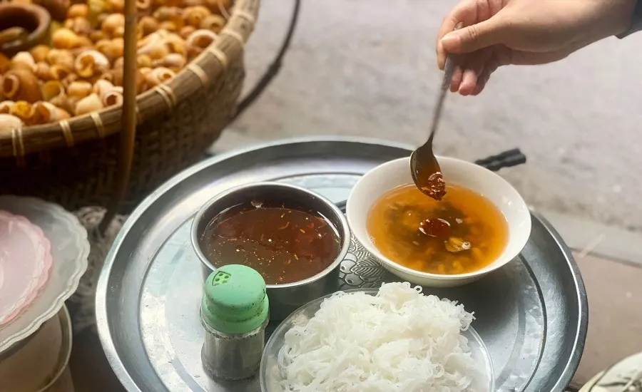A load of cold snail vermicelli delights diners