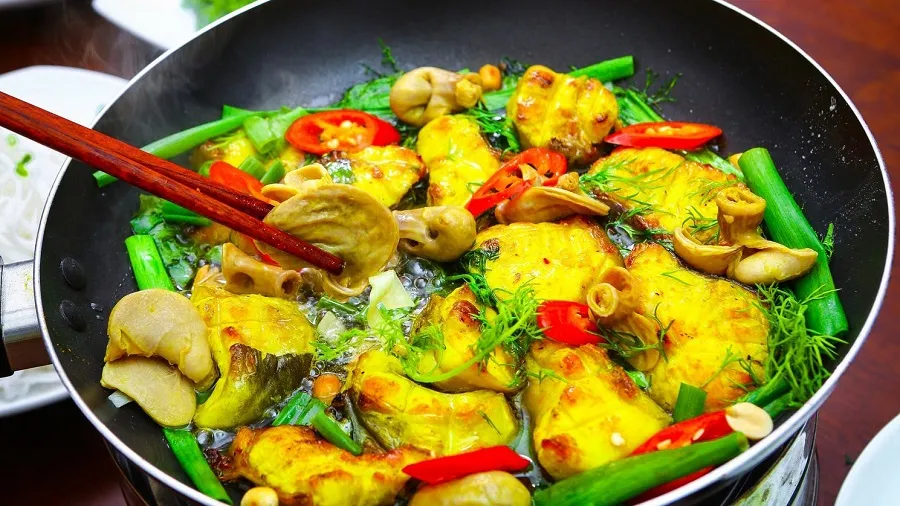 Fish cakes can also be eaten with fish intestines
