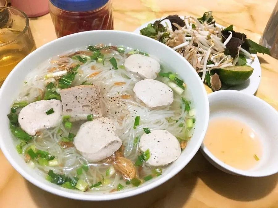 Bún mọc Kim Sơn với nước dùng trong thanh