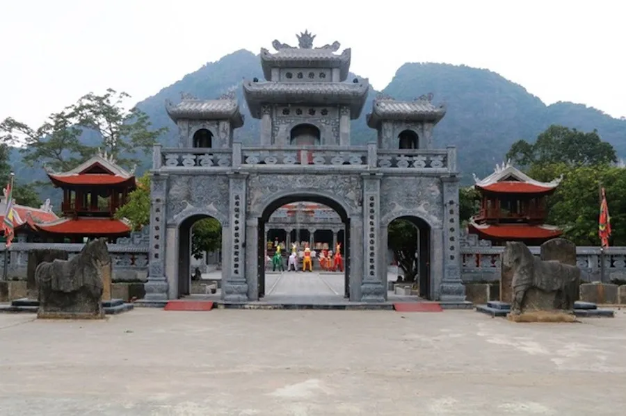 Thai Vi Pagoda is sacred and quiet