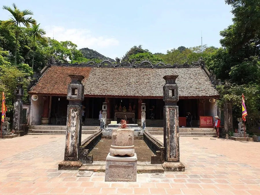 Đền vua Đinh Tiên Hoàng được xây dựng để tưởng nhớ công ơn
