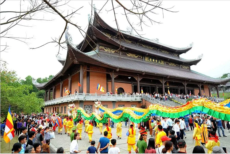 Many customs and games take place during the festival